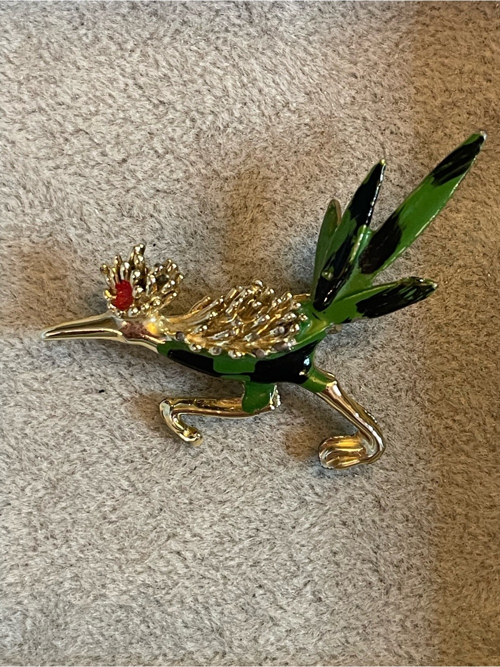 Vintage road runner brooch